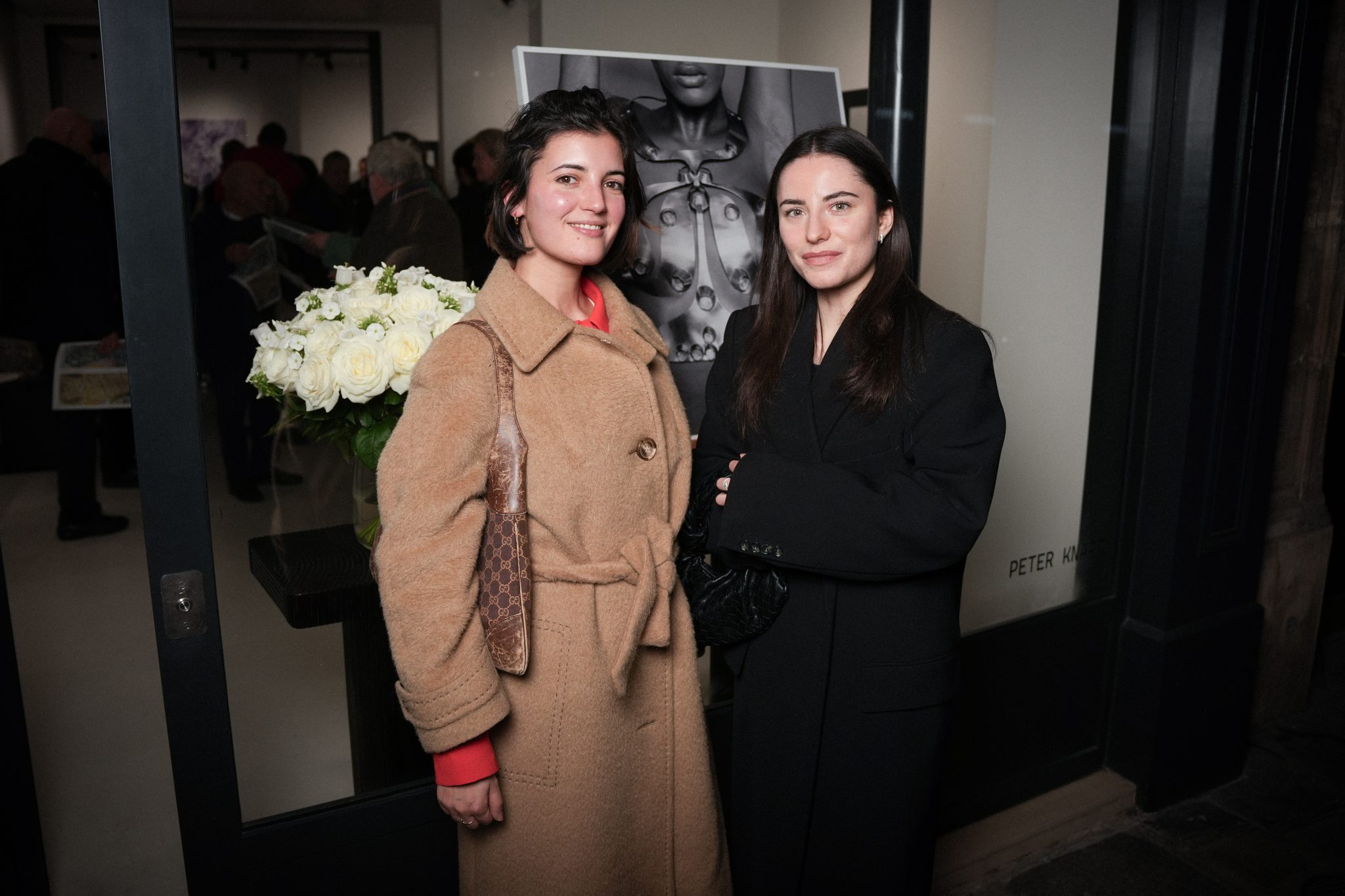  - Oana Ivan Gallery célèbre l’audace de Peter Knapp à l’occasion de son inauguration