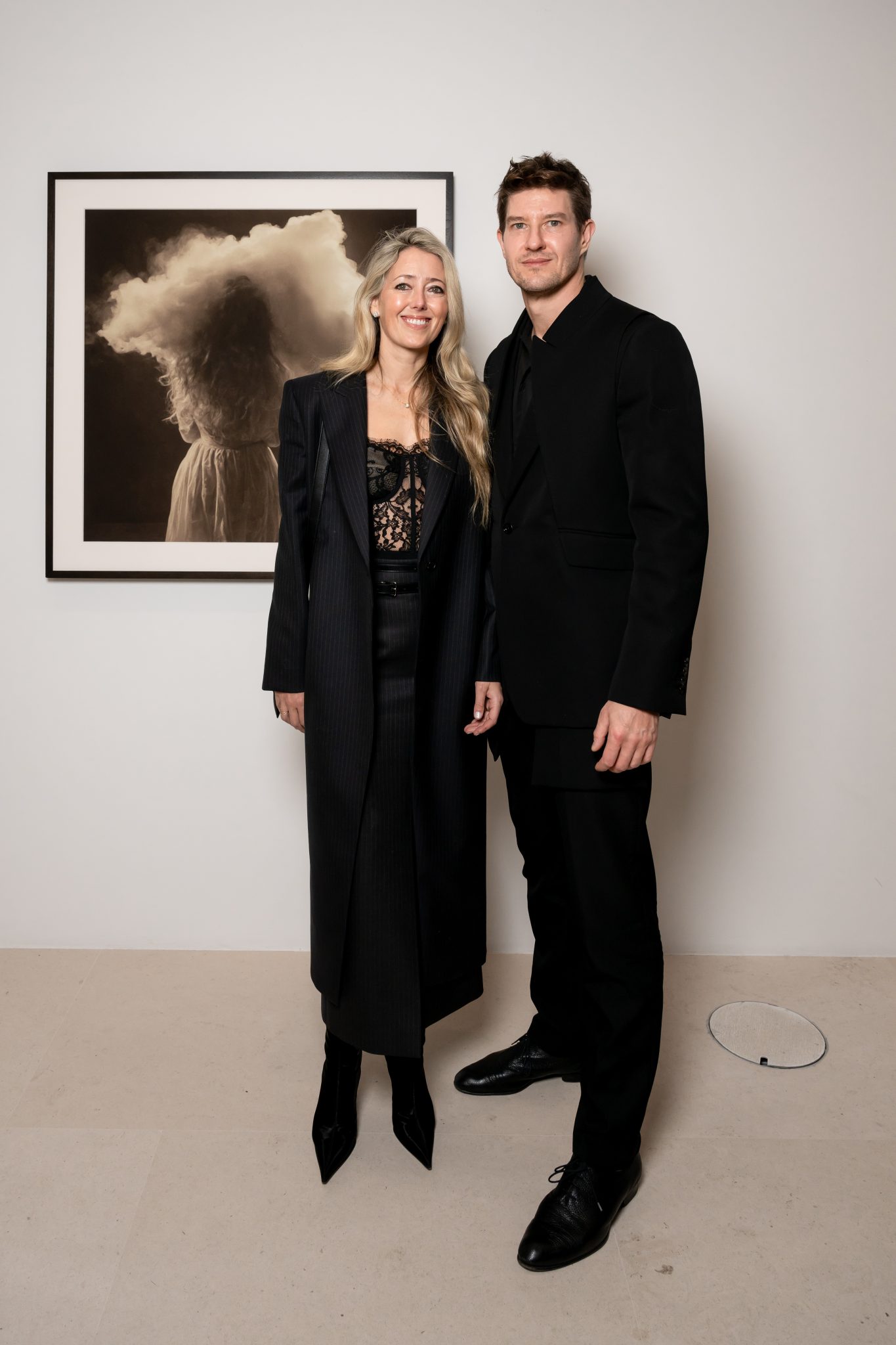  - Bennett Miller explore l’alliance de l’IA et de la photographie argentique à la Galerie Gagosian