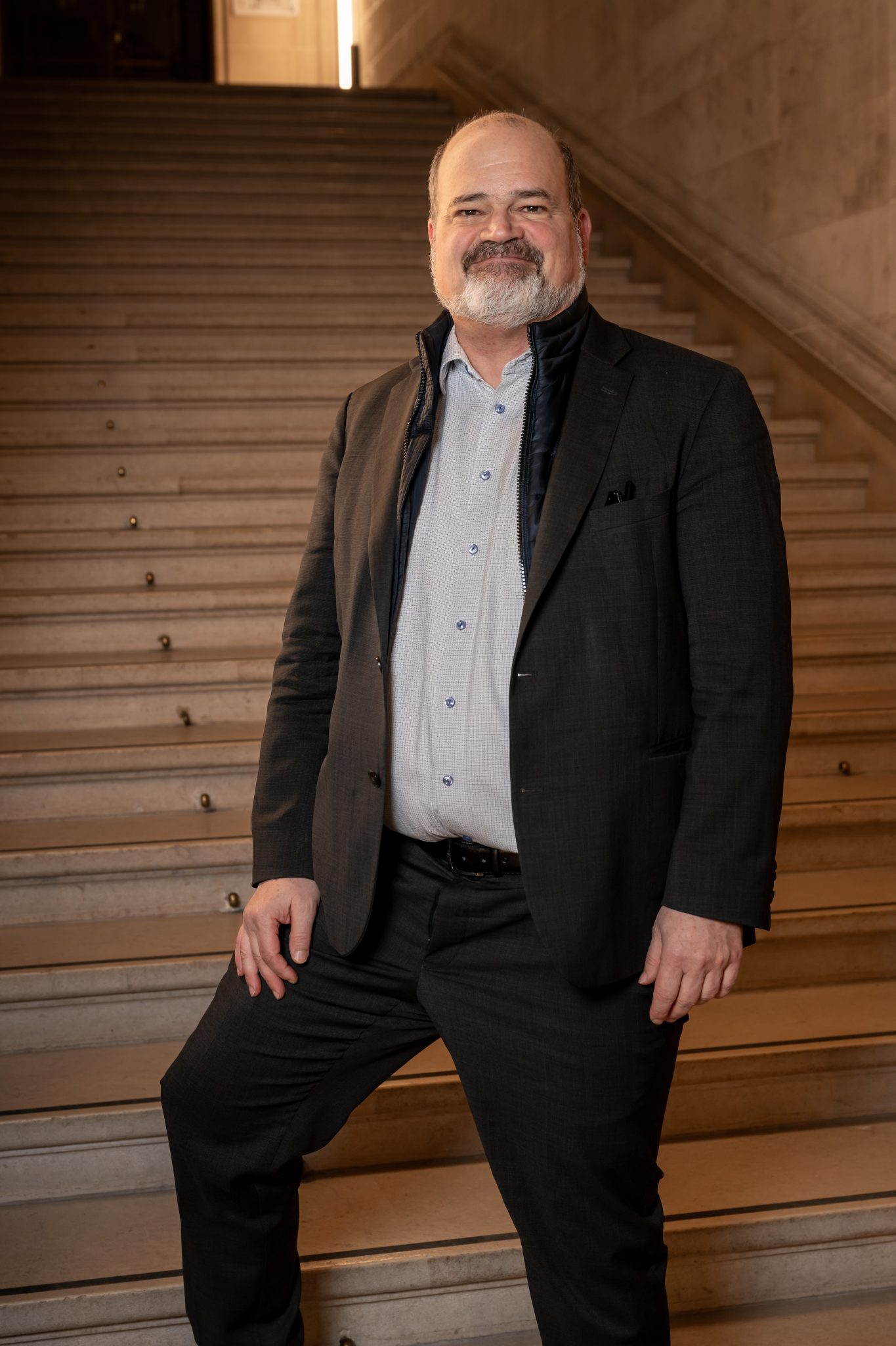  - Carol Bove nous plonge au cœur de l’histoire de Genève avec “La Genevoise”