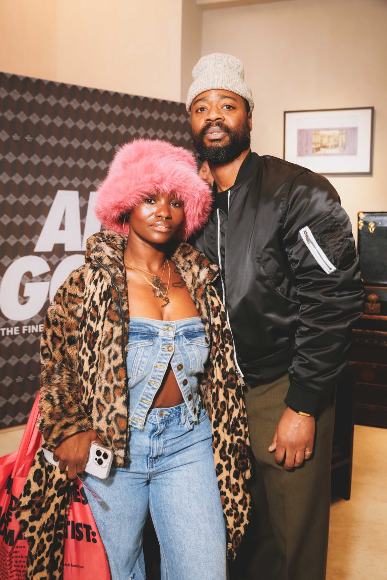  - Michael Dupouy célèbre « ALL GONE 2024 » le temps d’une dédicace chez Au Depart