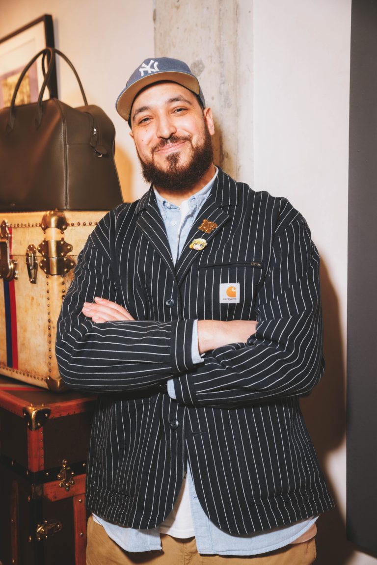  - Michael Dupouy célèbre « ALL GONE 2024 » le temps d’une dédicace chez Au Depart