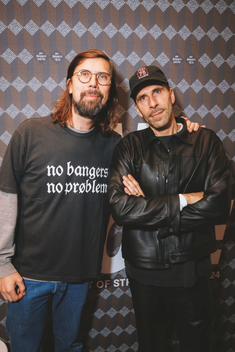  - Michael Dupouy célèbre « ALL GONE 2024 » le temps d’une dédicace chez Au Depart