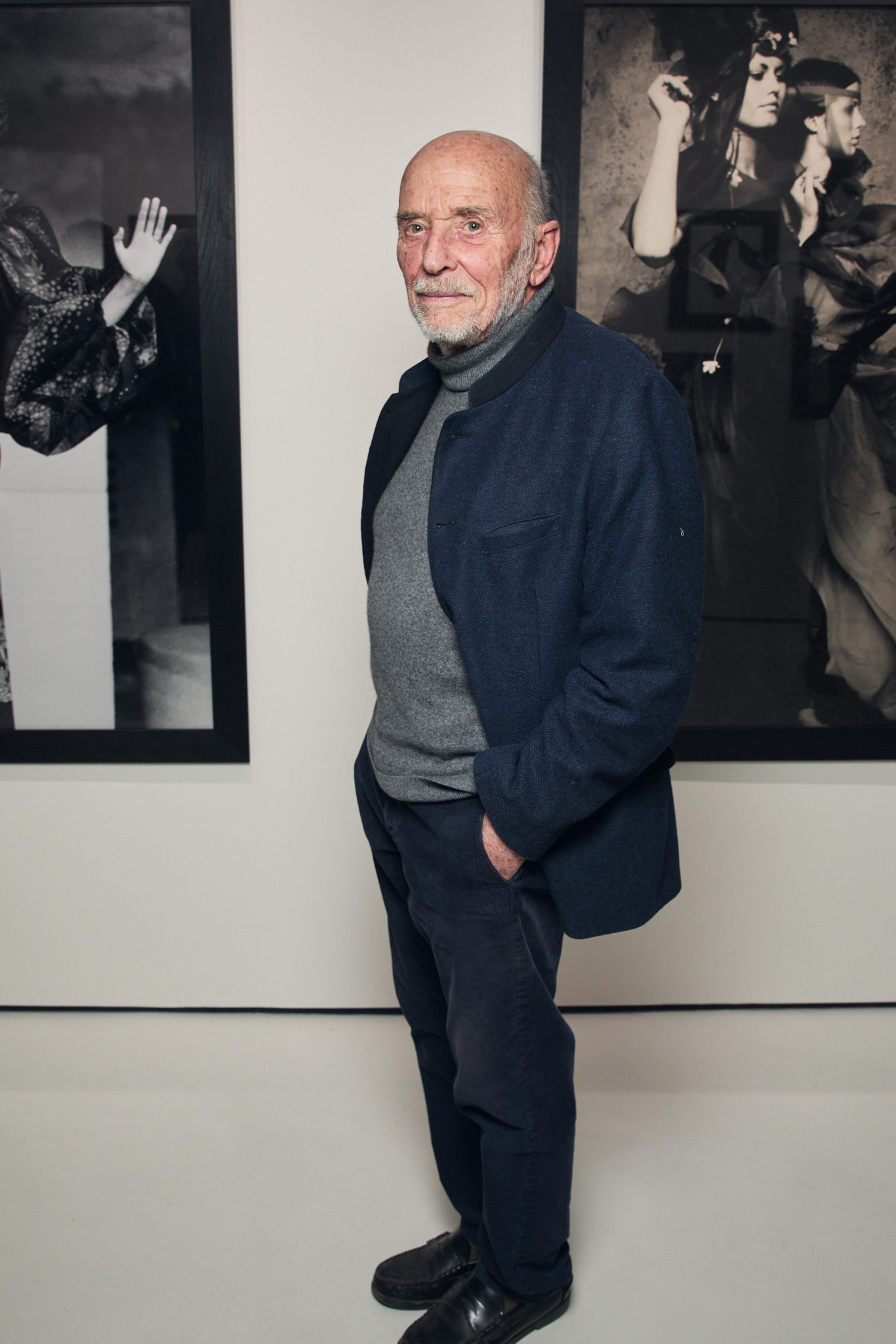  - For its Grand Opening, Oana Ivan Gallery Celebrates Peter Knapp’s Audacity