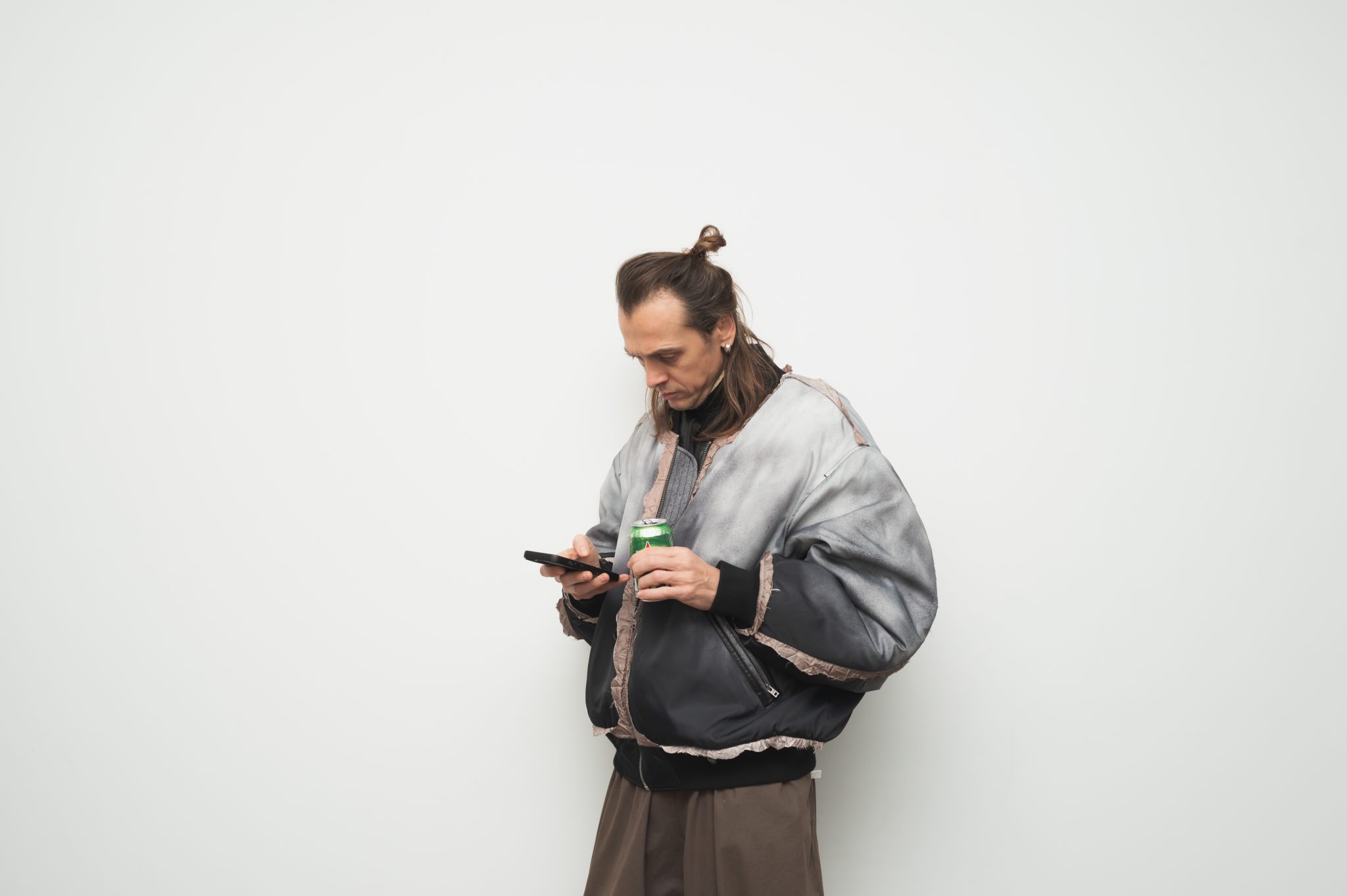  - Le « Lèche-Vitrines » artistique d’Harry Nuriev célébré à la galerie Sultana