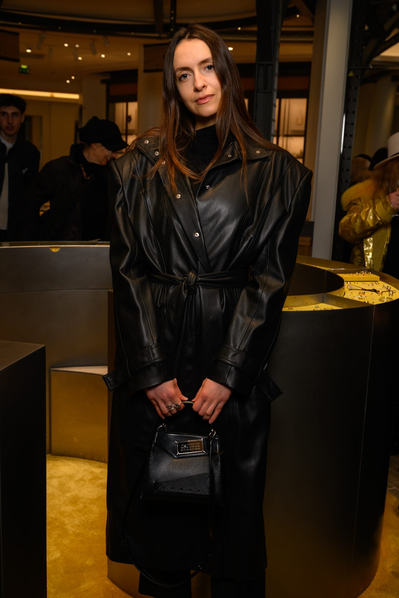  - AVGVST et Young Emperors s’associent le temps d’un Pop-Up signé Crosby Studios