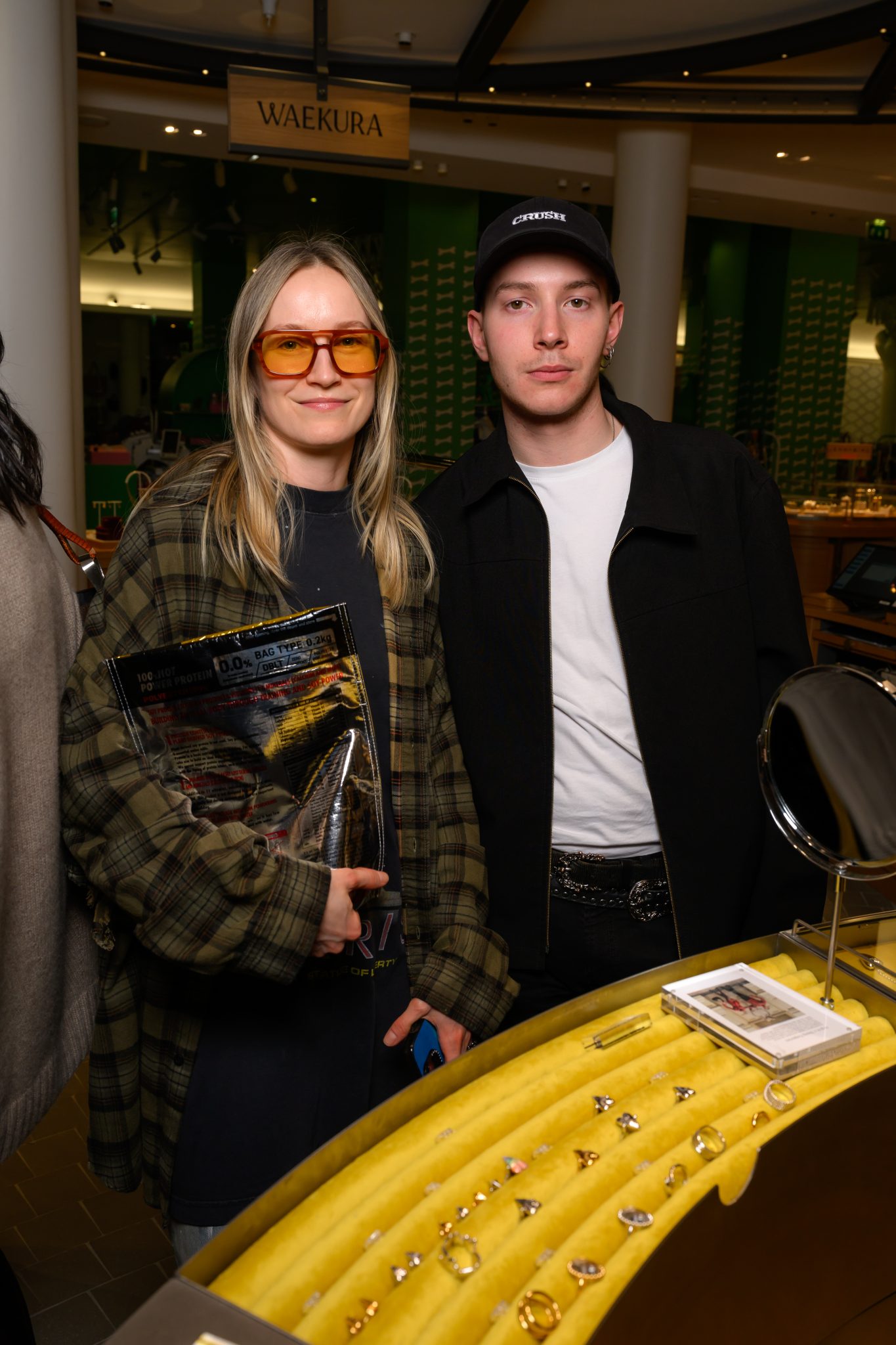  - AVGVST et Young Emperors s’associent le temps d’un Pop-Up signé Crosby Studios