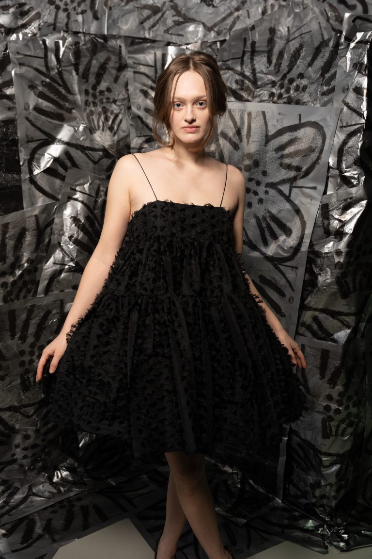  - “Untitled Flowers”, un avant-goût du printemps signé Cecilie Bahnsen