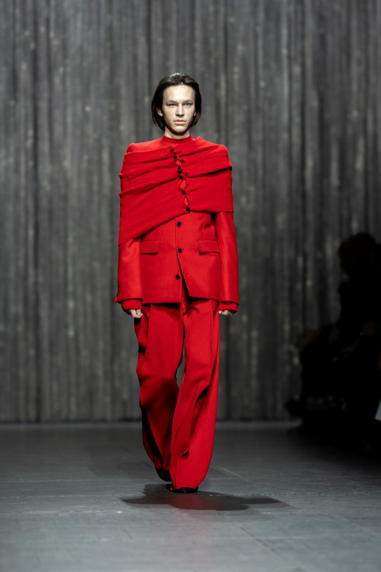 ALAINPAUL présente ses silhouettes inspirées par le monde du ballet