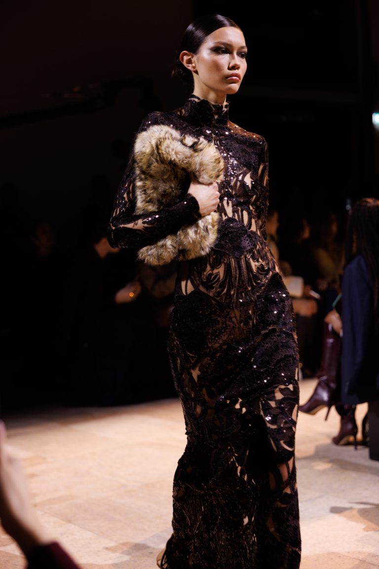 Elie Saab FW 25/26: High-Altitude Sophistication