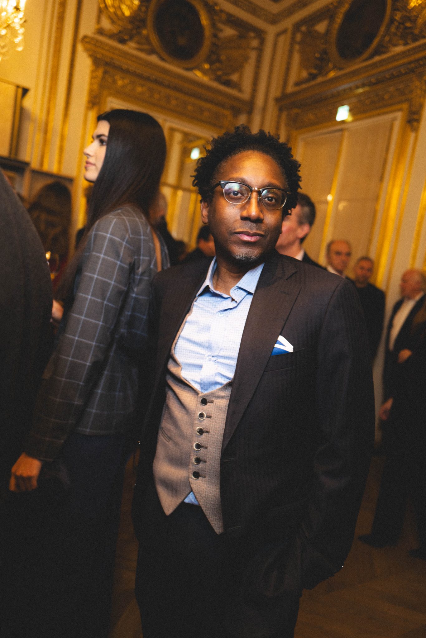  - Guy Laroche investit l’Hôtel de Crillon avec sa nouvelle collection FW 25/26