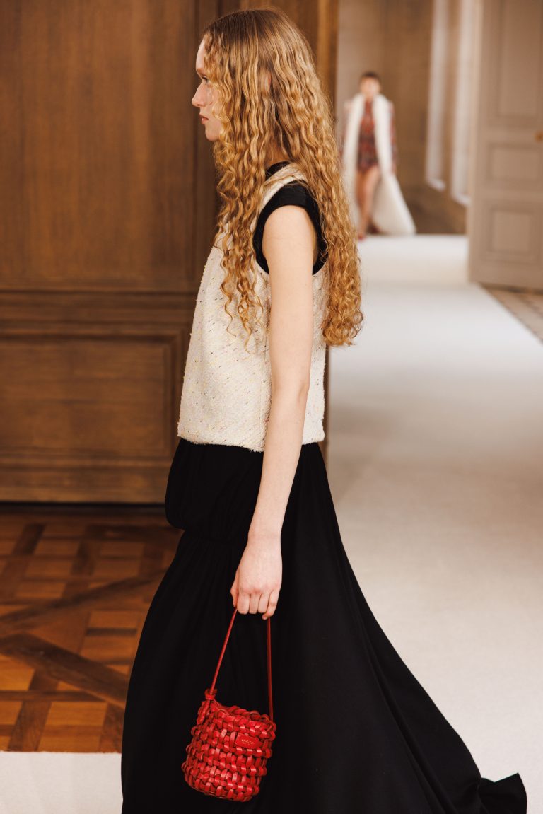 Giambattista Valli Presents a Collection Based on Fluidity, Elegance and Comfort