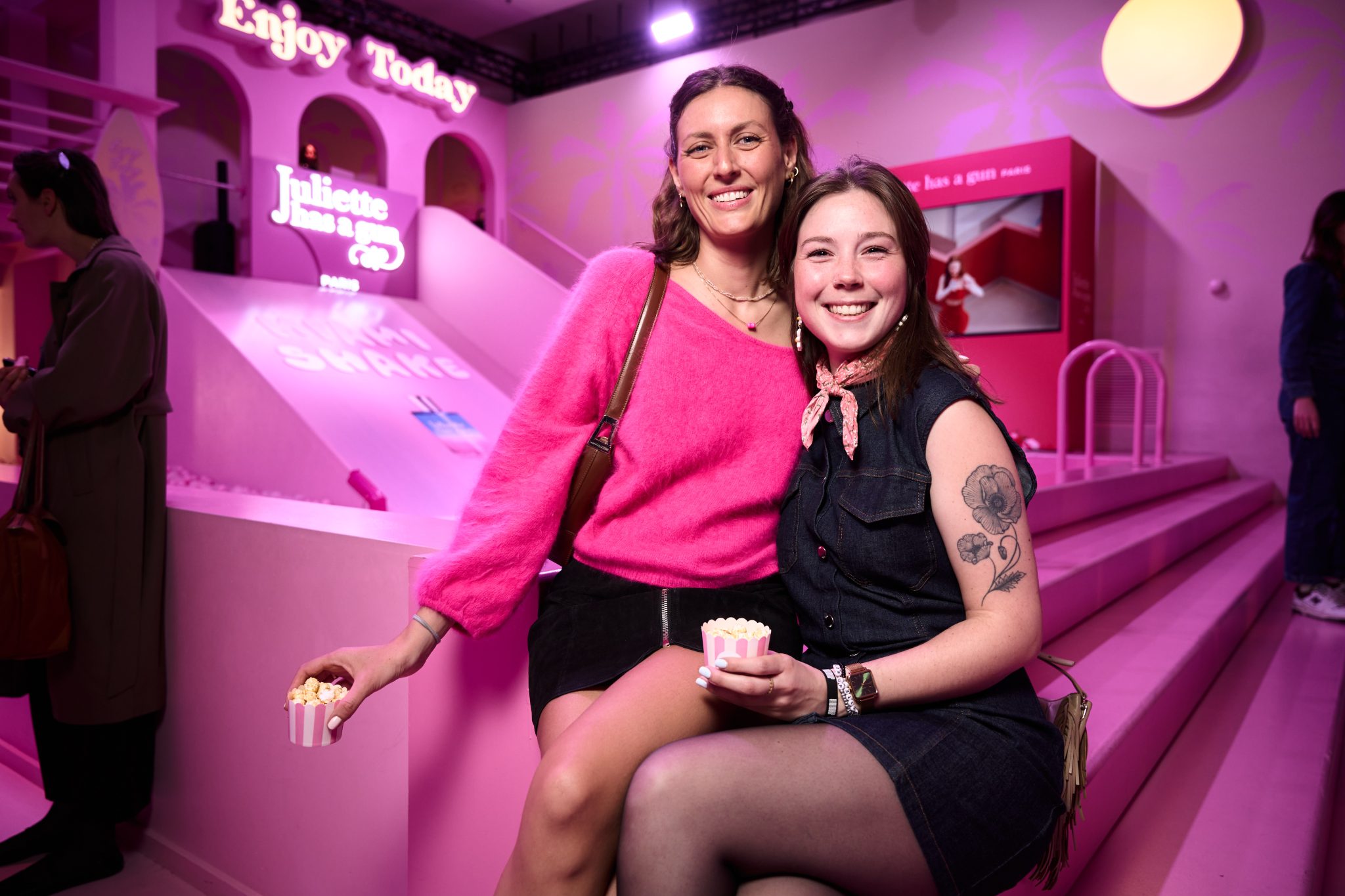  - Miami Shake, le nouveau parfum de la maison Juliette has a gun s’empare du Carrousel du Louvre !