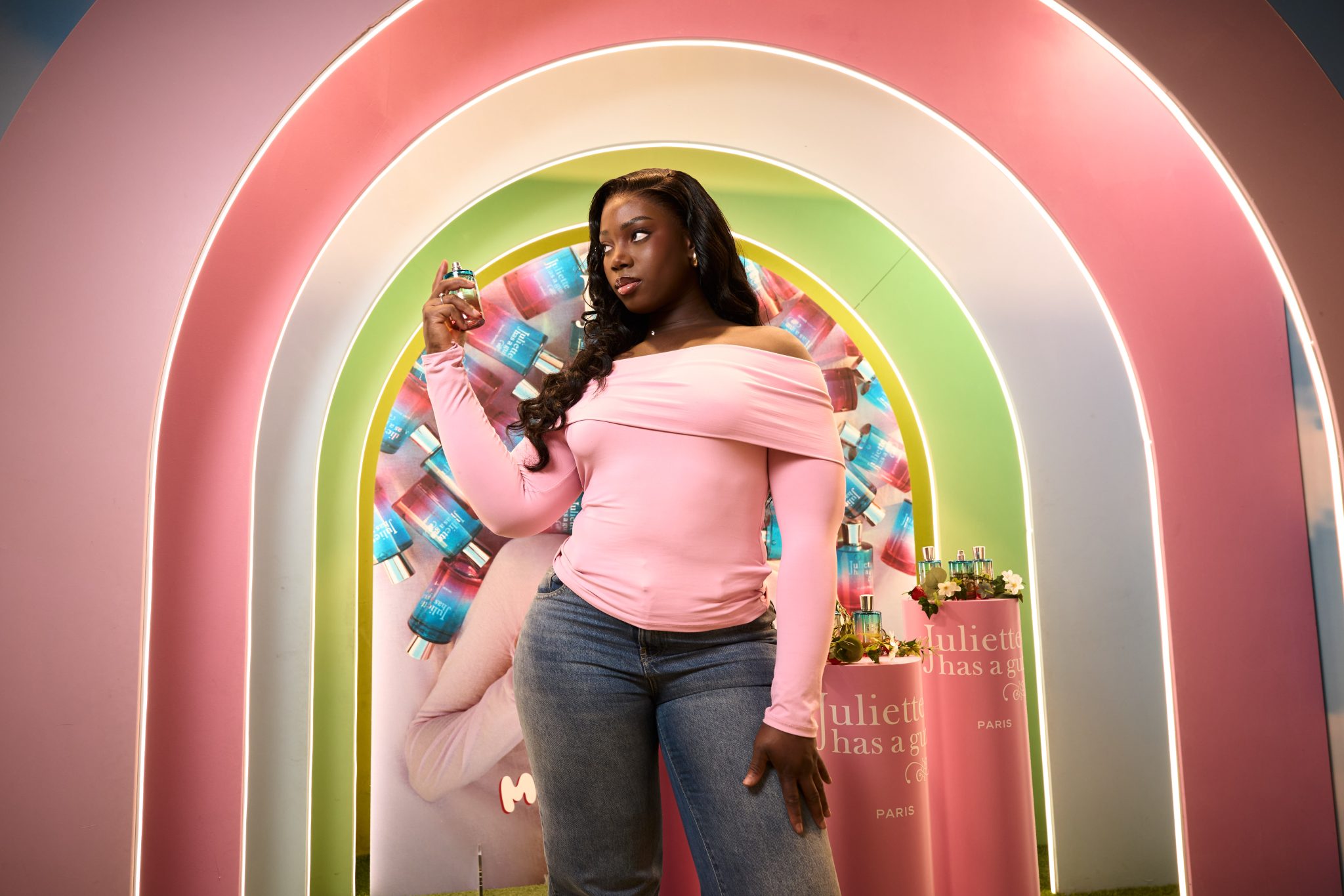  - Juliette has a gun Takes Over the Carrousel du Louvre with Miami Shake