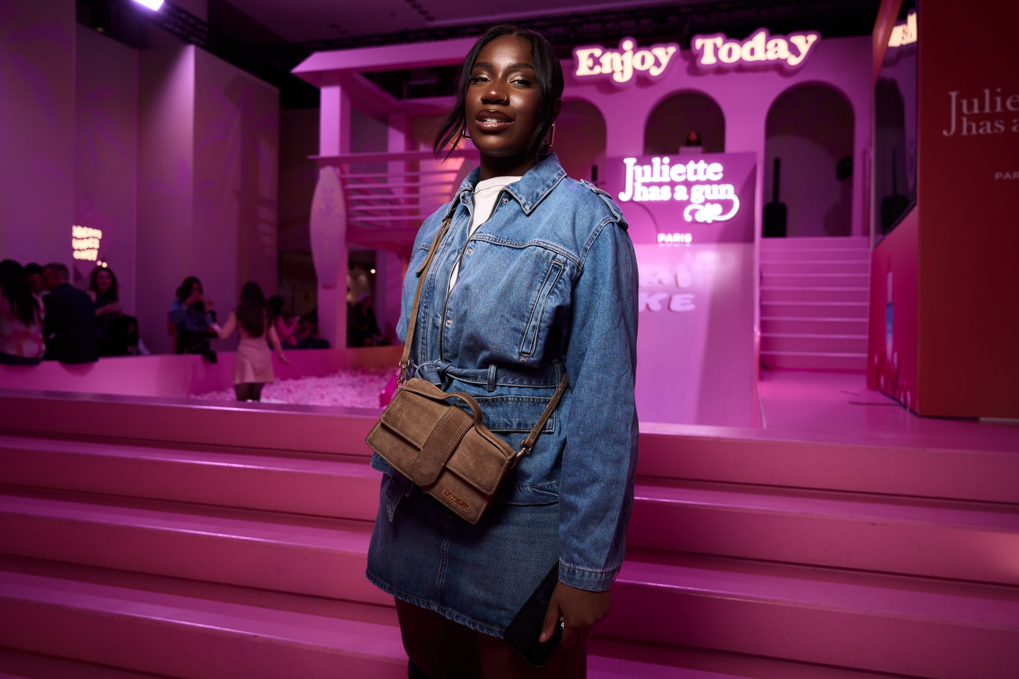  - Miami Shake, le nouveau parfum de la maison Juliette has a gun s’empare du Carrousel du Louvre !