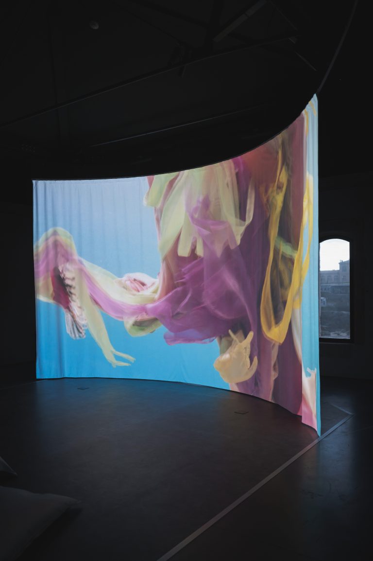 Au Mucem, Laure Prouvost s’empare du fort Saint-Jean avec “Au fort, les âmes sont”