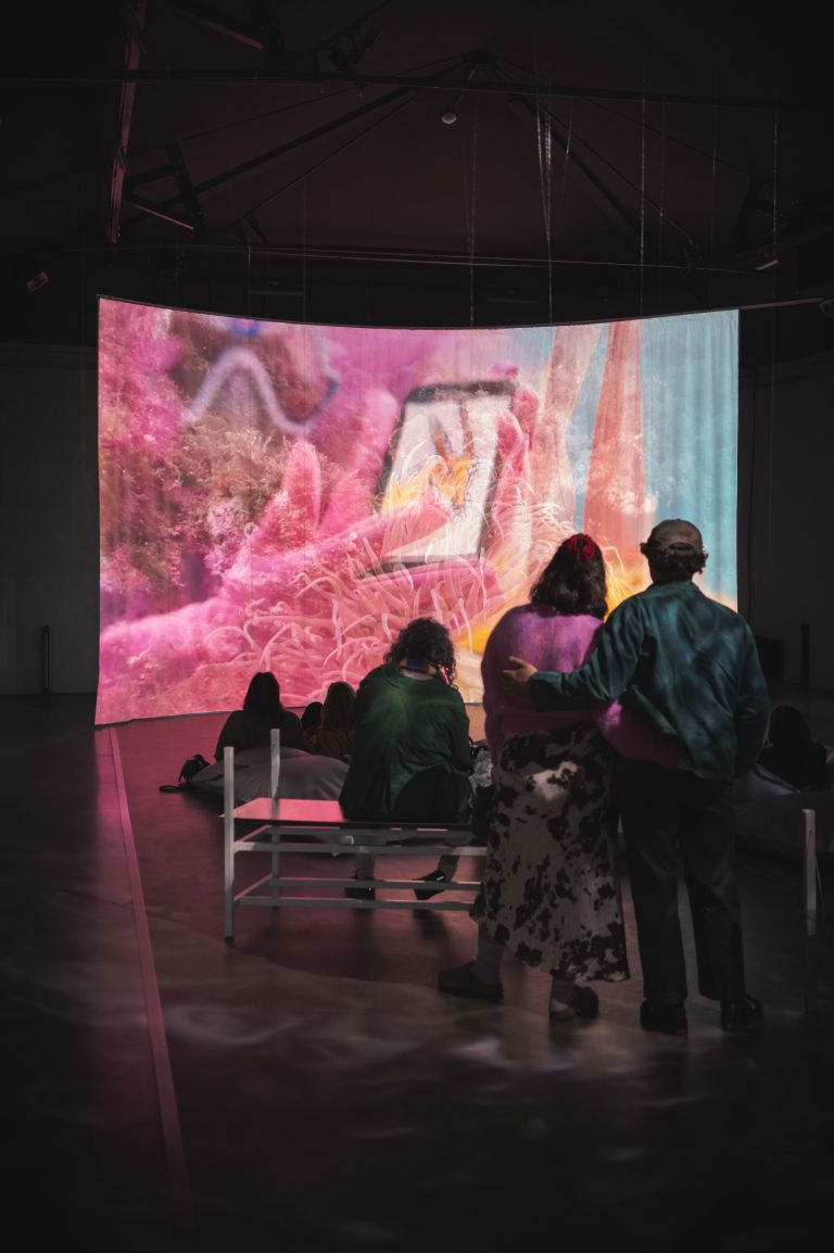 Au Mucem, Laure Prouvost s’empare du fort Saint-Jean avec “Au fort, les âmes sont”