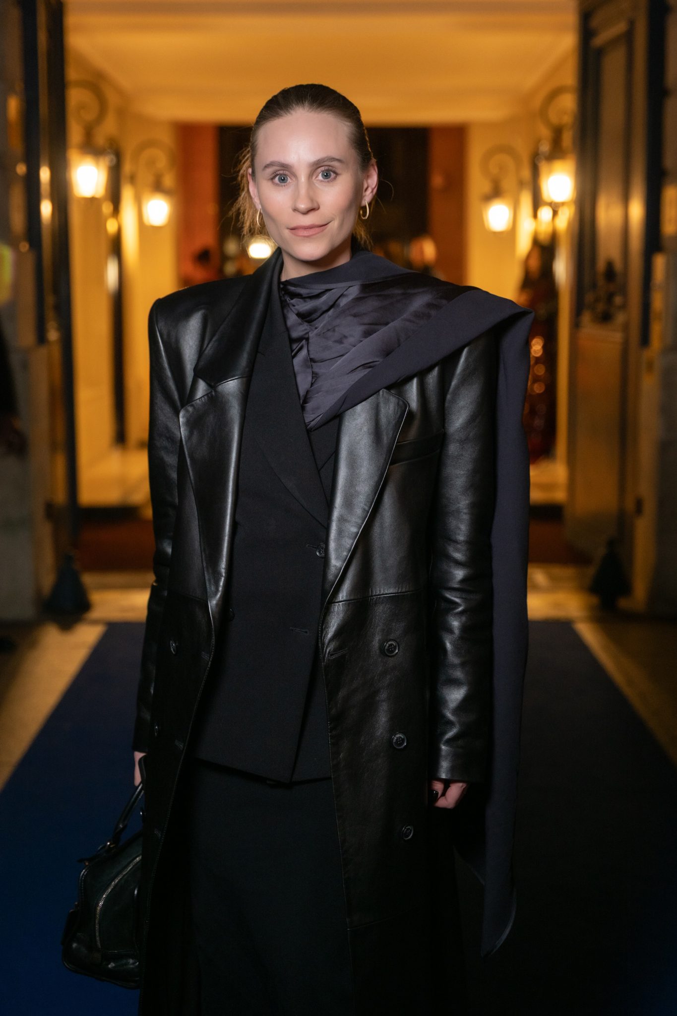  - Chaumet fait virevolter ses précieuses abeilles Place Vendôme