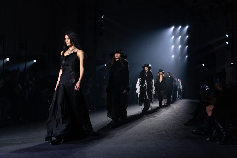 Stefano Gallici présente un road trip introspectif pour Ann Demeulemeester