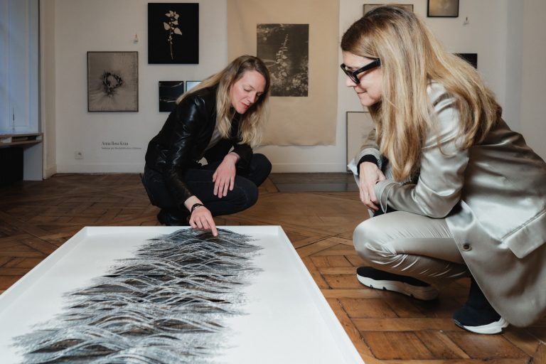  - Le salon unRepresented célèbre l’inventivité photographique au Molière