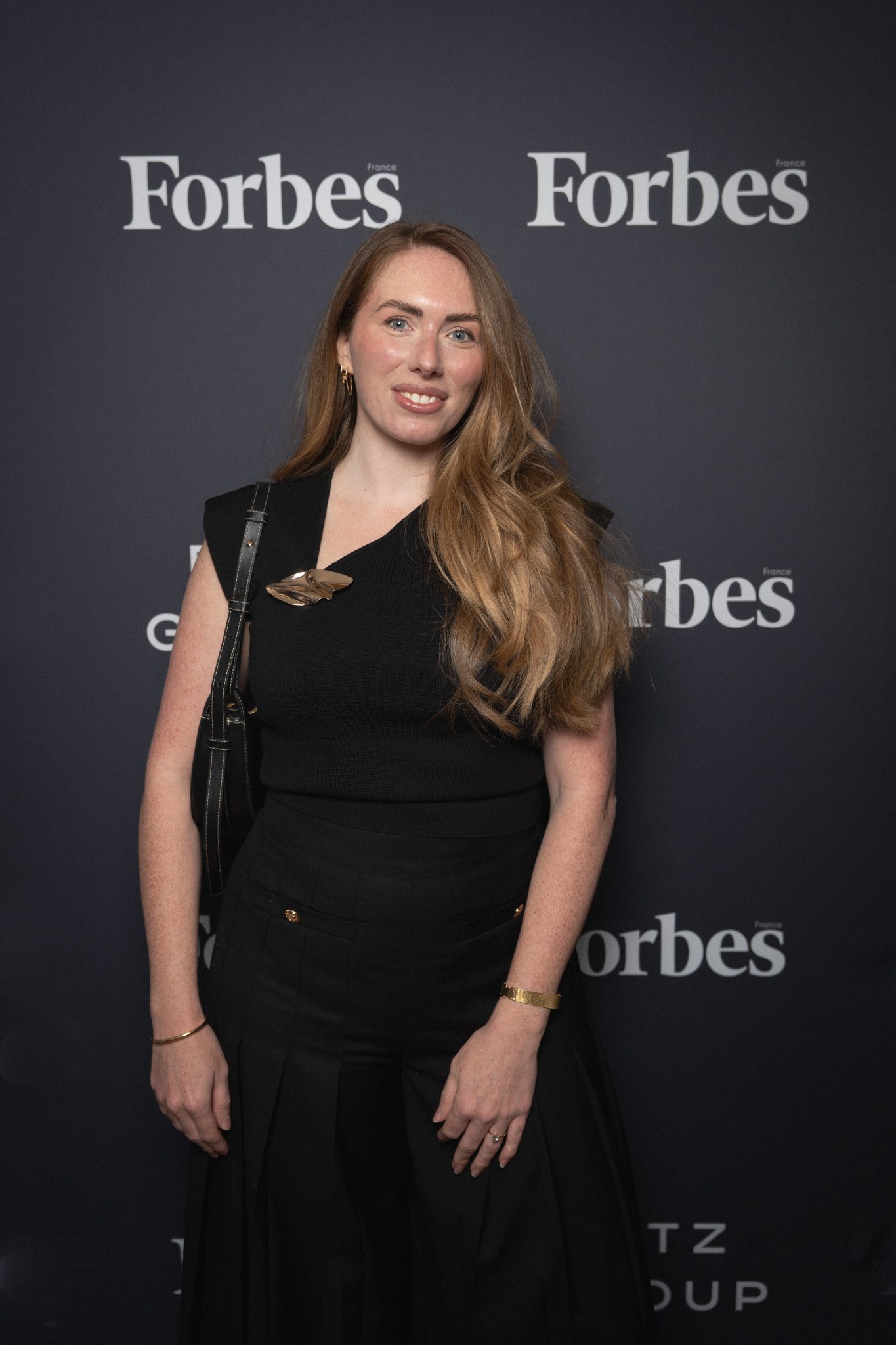  - À la table du dîner Forbes avec Léna Mahfouf au Hollywood Savoy
