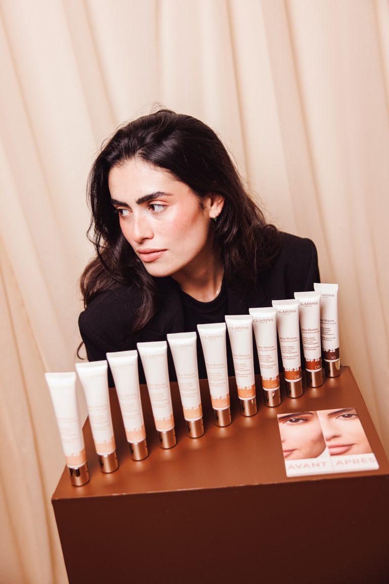  - Clarins et Camille Lou célèbrent leur collaboration avec un dîner à la galerie Wabisabi