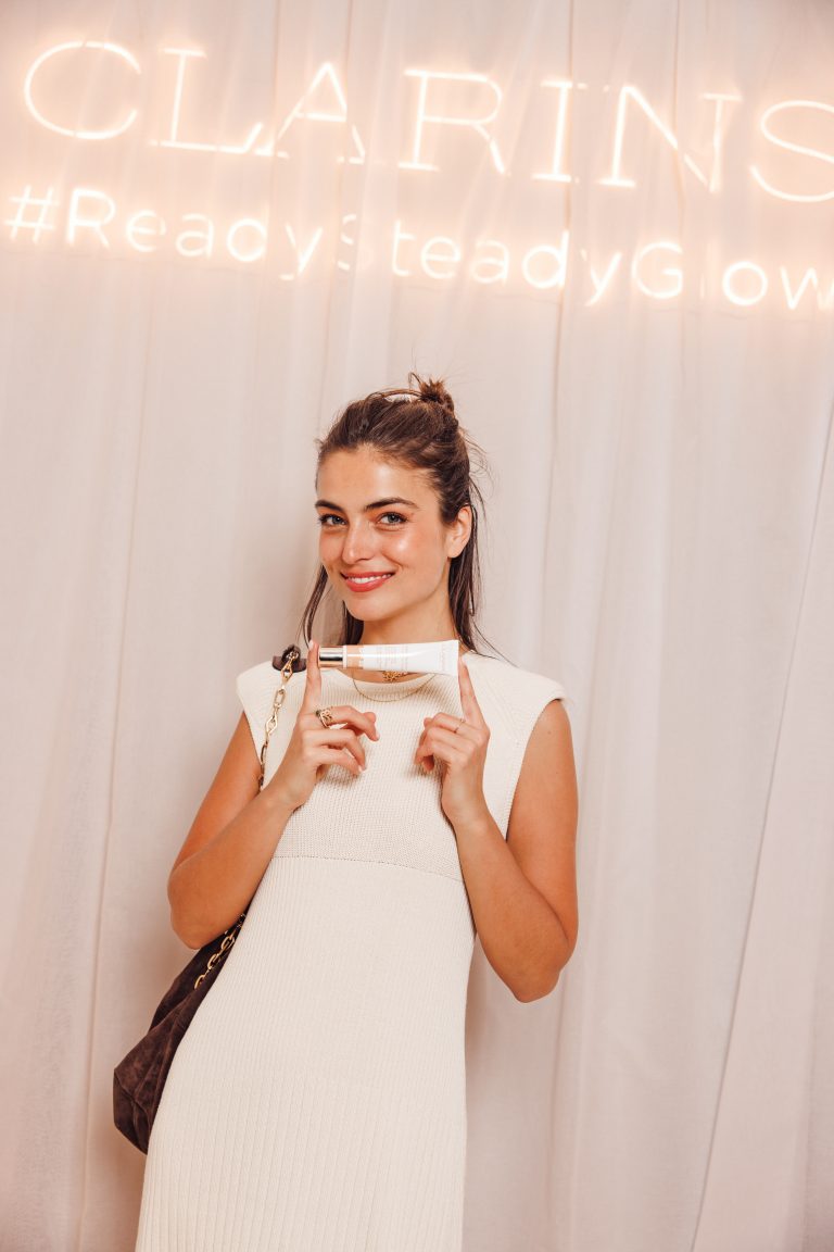  - Clarins et Camille Lou célèbrent leur collaboration avec un dîner à la galerie Wabisabi