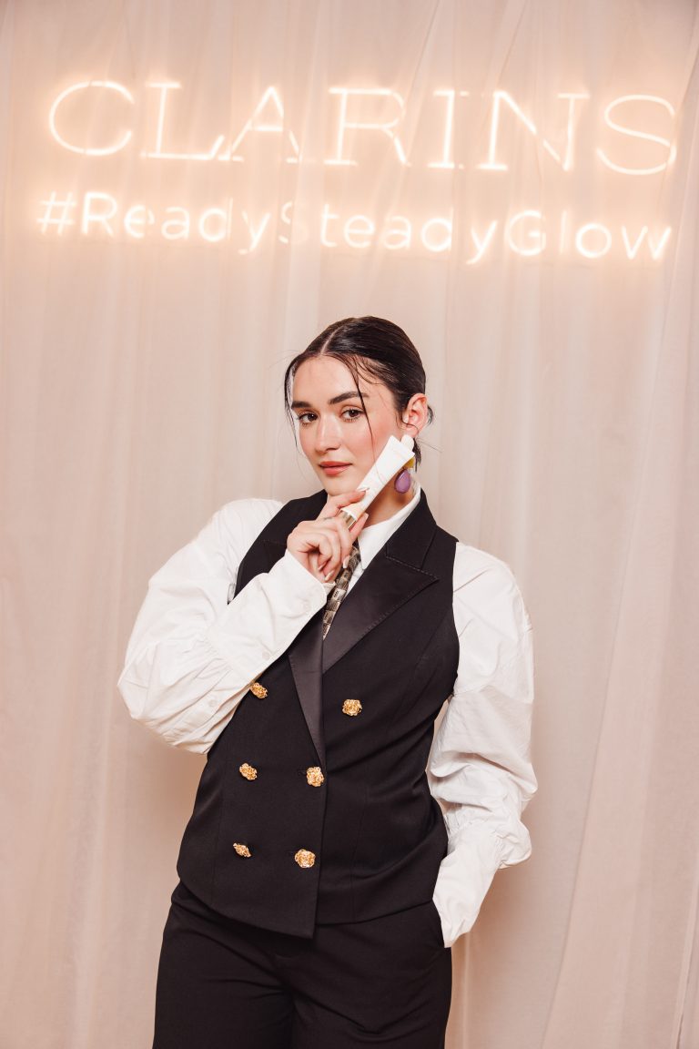  - Clarins et Camille Lou célèbrent leur collaboration avec un dîner à la galerie Wabisabi