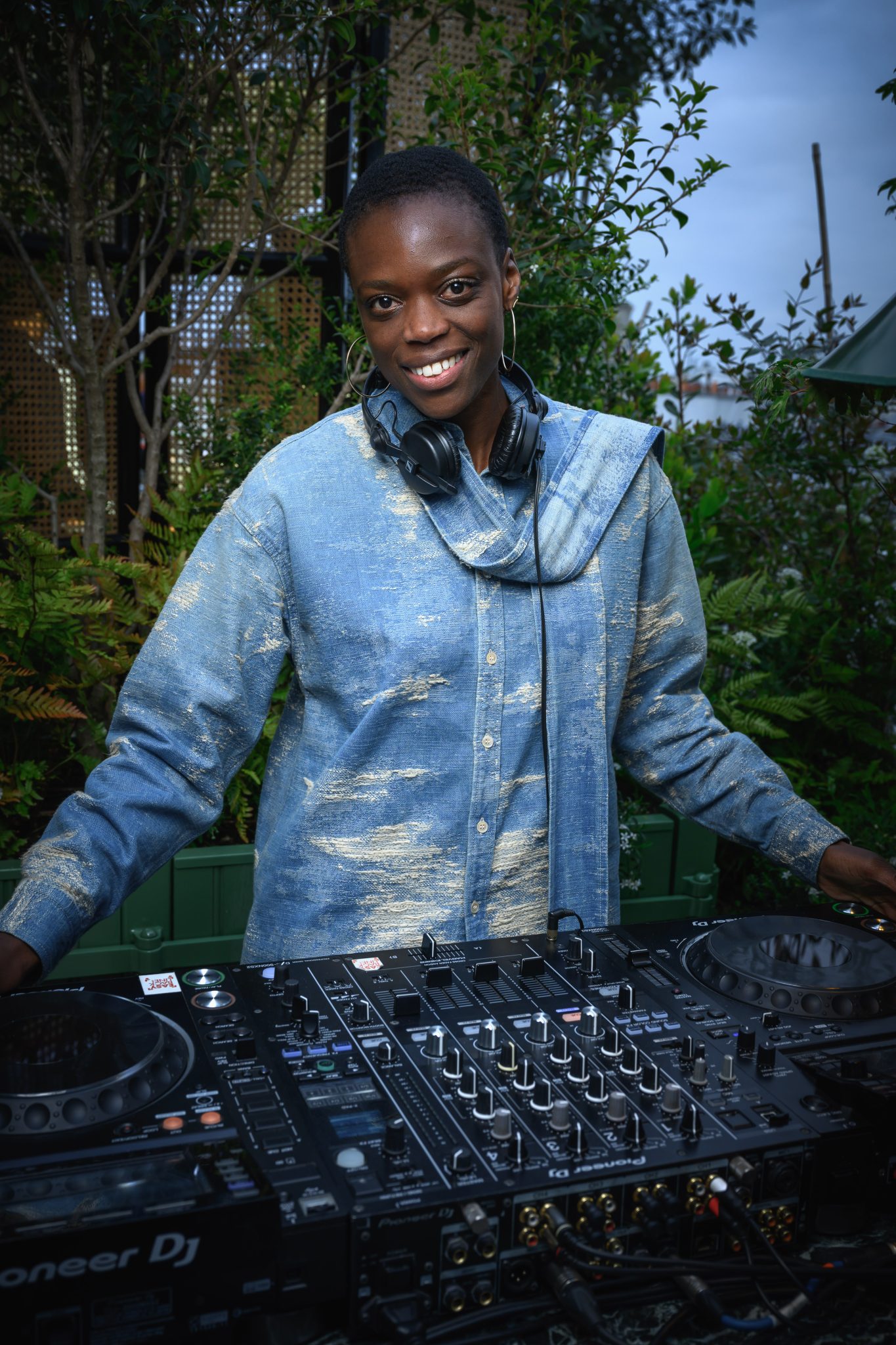  - Nimette ouvre son salon parisien rue Saint-Honoré