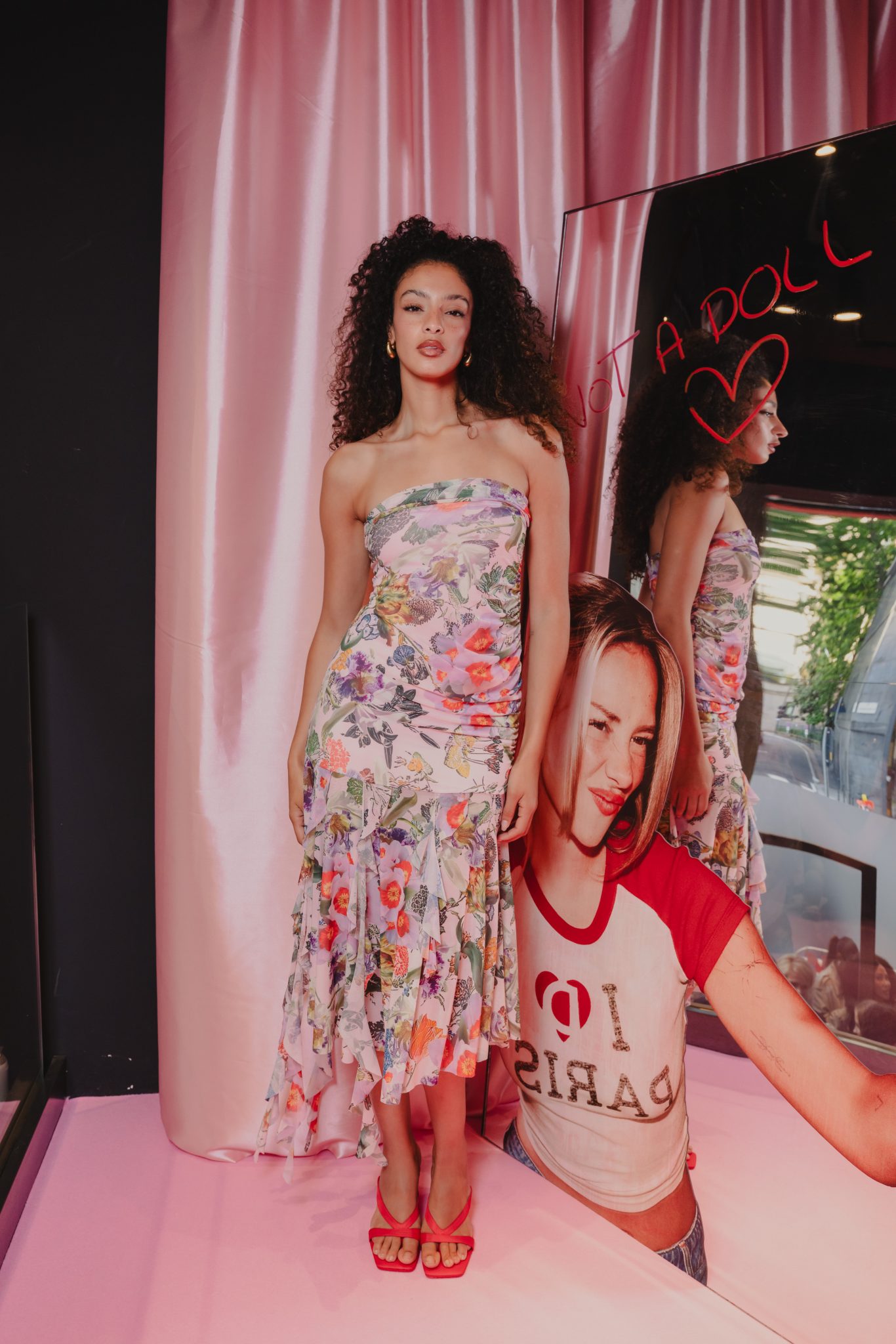  - “Not a Doll”: Desigual Invites Women to Dress for Themselves