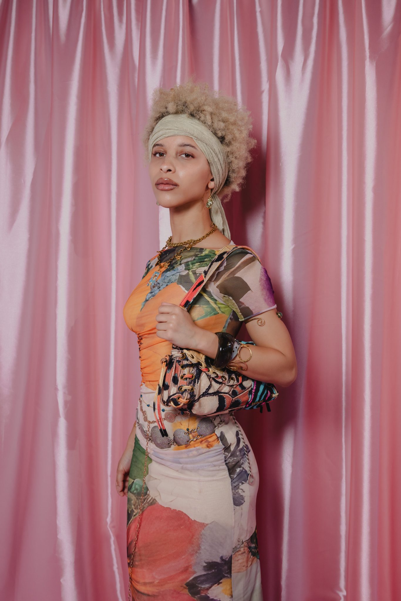  - “Not a Doll”: Desigual Invites Women to Dress for Themselves