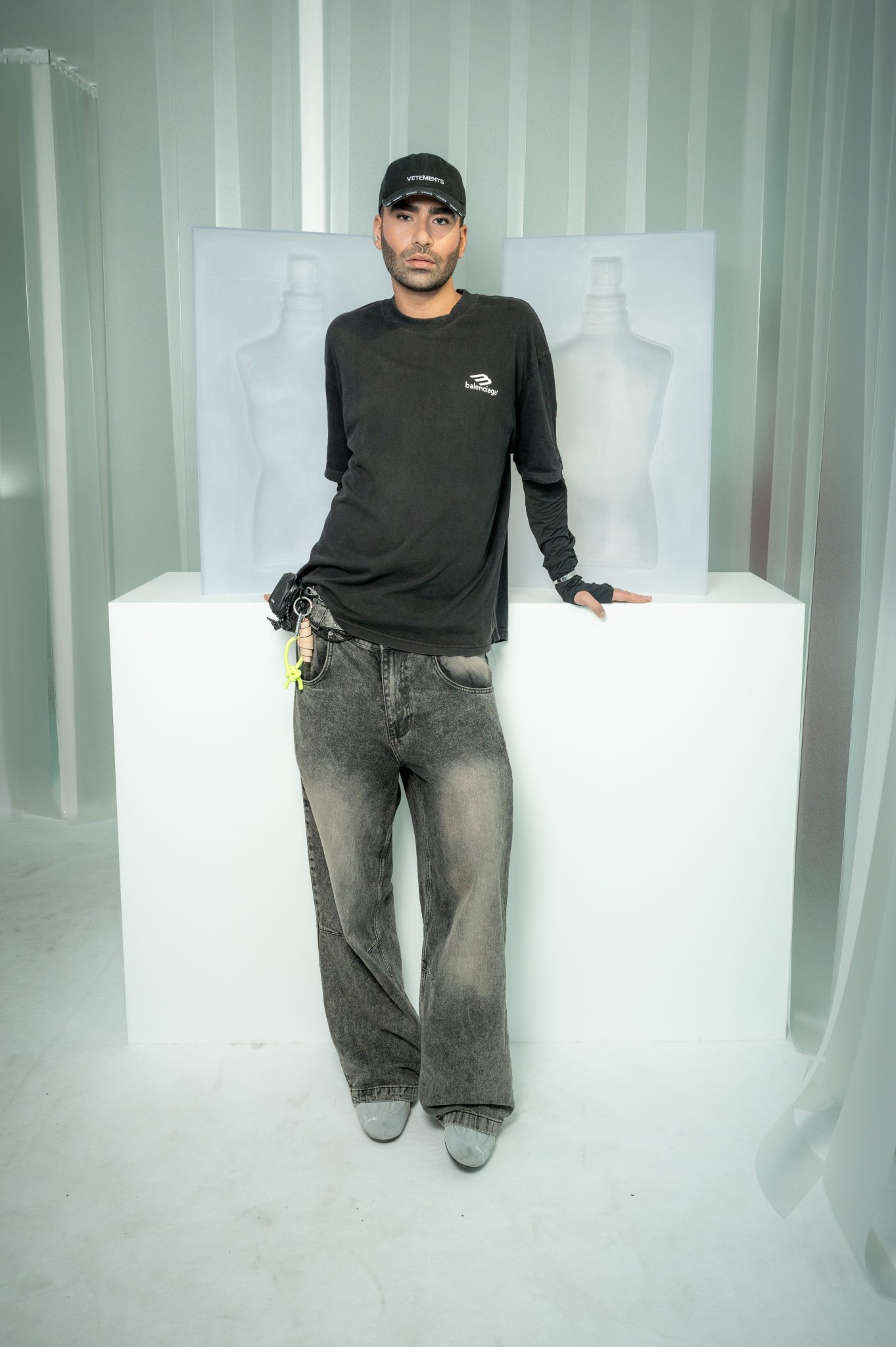  - L’exposition « Et Gaultier créa l’Homme. Le Male : Passé, Présent, Futur » célèbre un parfum culte