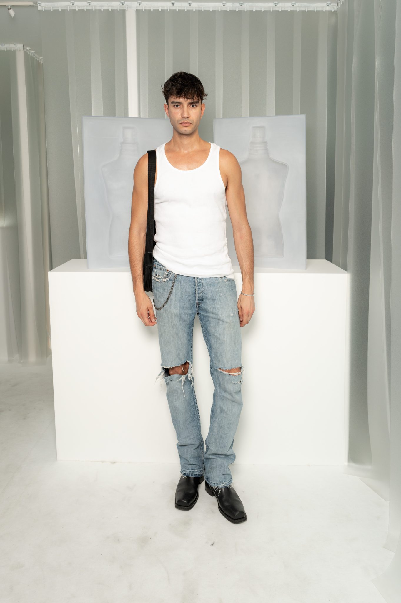  - L’exposition « Et Gaultier créa l’Homme. Le Male : Passé, Présent, Futur » célèbre un parfum culte