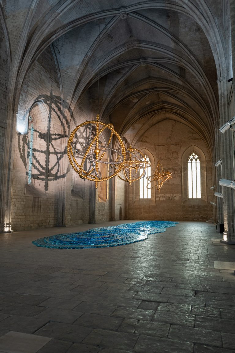 Jean-Michel Othoniel dévoile son exposition d’envergure au coeur de la cité des papes