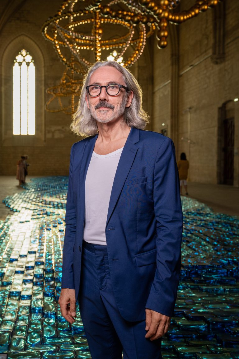  - Jean-Michel Othoniel dévoile son exposition d’envergure au coeur de la cité des papes