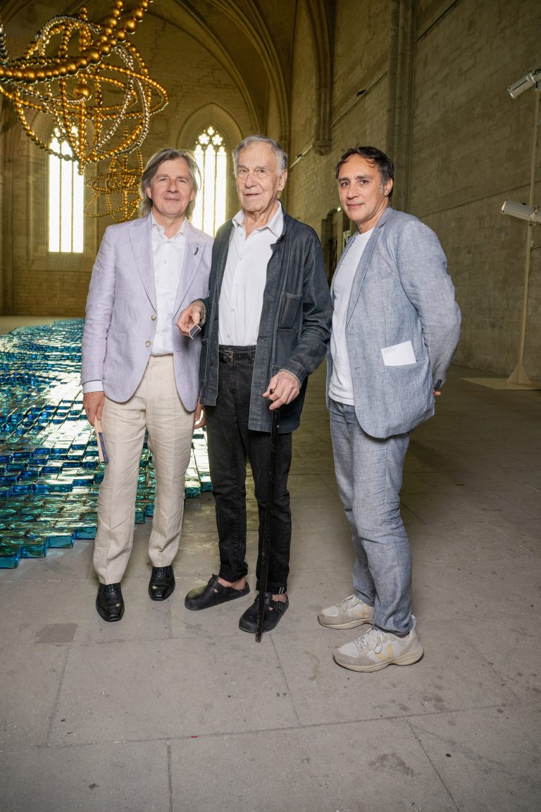  - Jean-Michel Othoniel dévoile son exposition d’envergure au coeur de la cité des papes