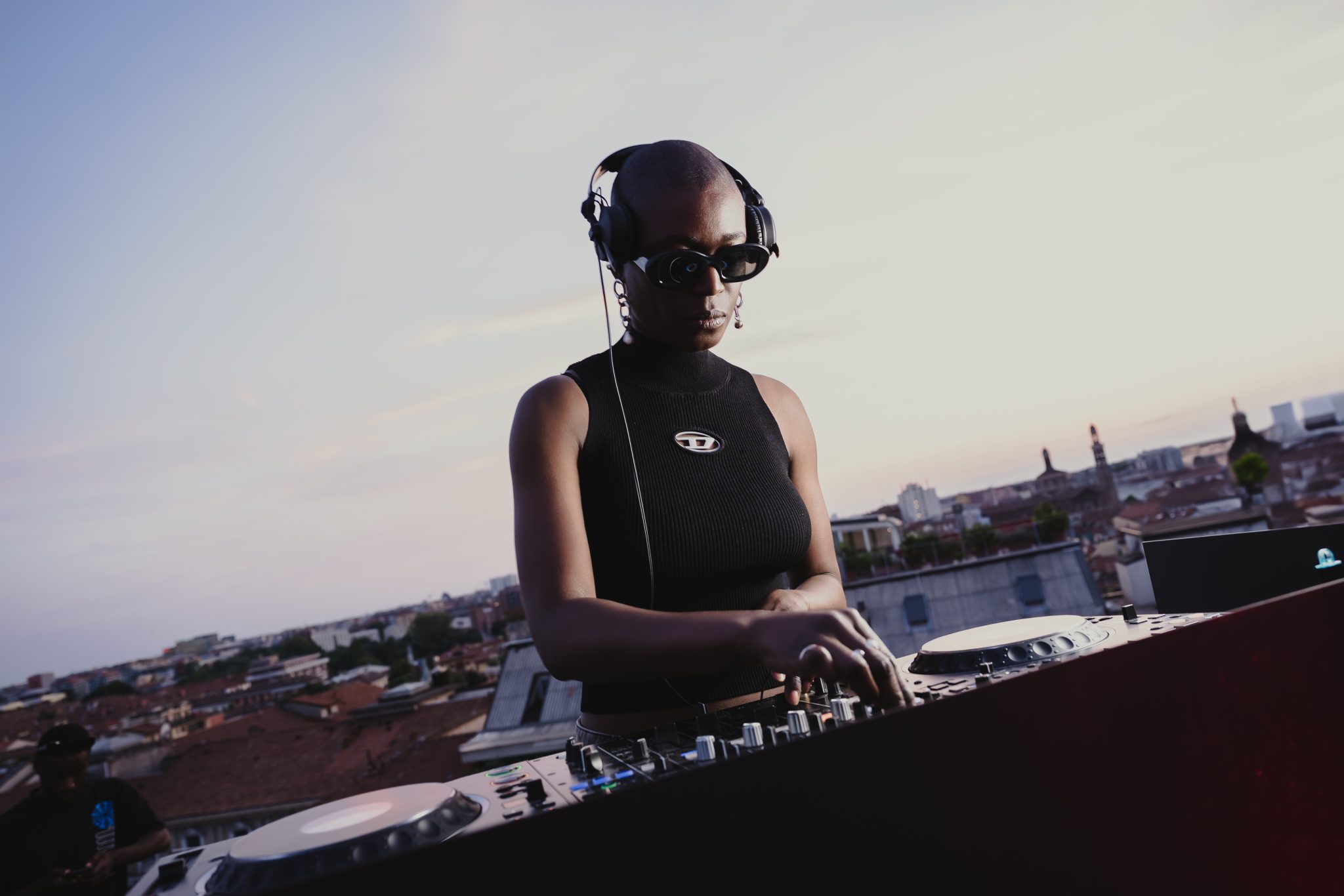  - Milan Kicks Off Summer from Its Most Beloved Rooftop: I Mirador by 21 House of Stories