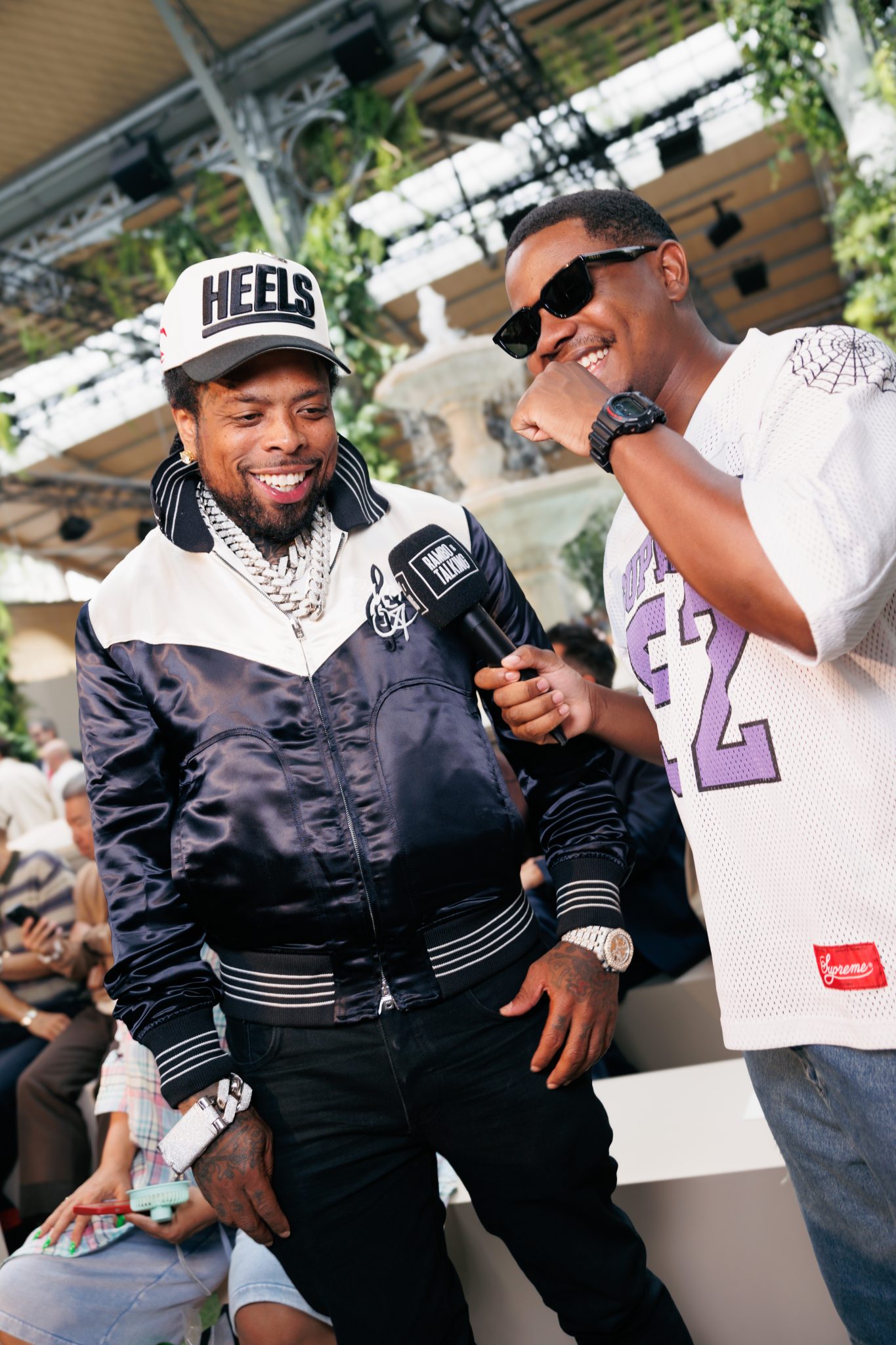  - Amiri sème les graines de son jardin luxueux à la française