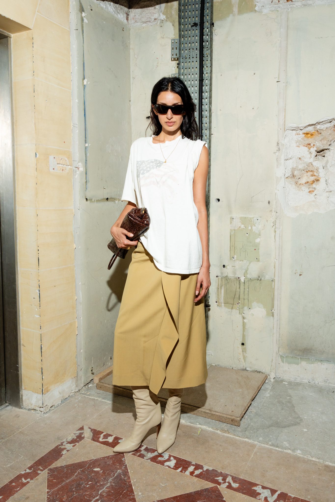  - La démesure maîtrisée d’EGONLAB s’empare de la Fashion Week parisienne