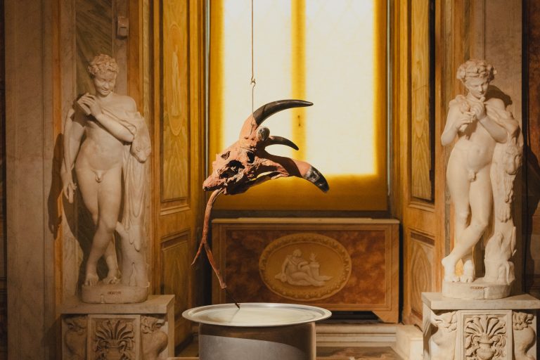Wangechi Mutu alla Galleria Borghese: arte, mito e metamorfosi nella notte romana