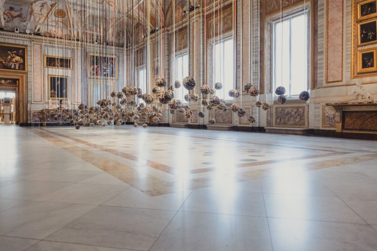 Wangechi Mutu alla Galleria Borghese: arte, mito e metamorfosi nella notte romana
