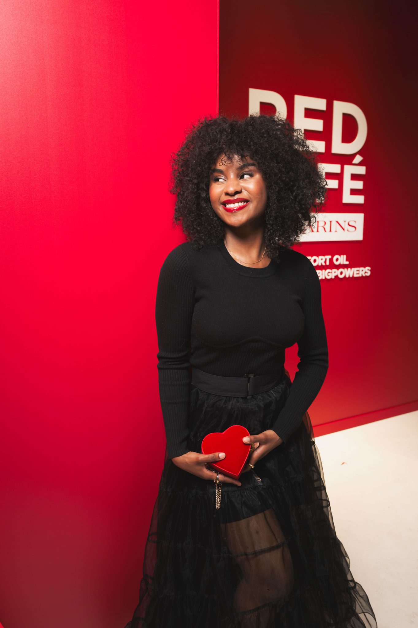  - Clarins inaugure le Red Café pour les 10 ans de la Lip Comfort Oil