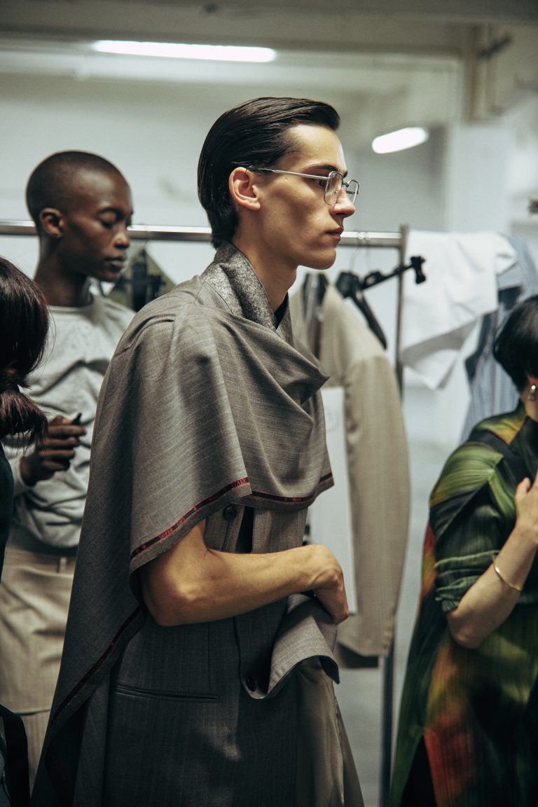 Hed Mayner déploie son horizon pendant la Fashion Week masculine