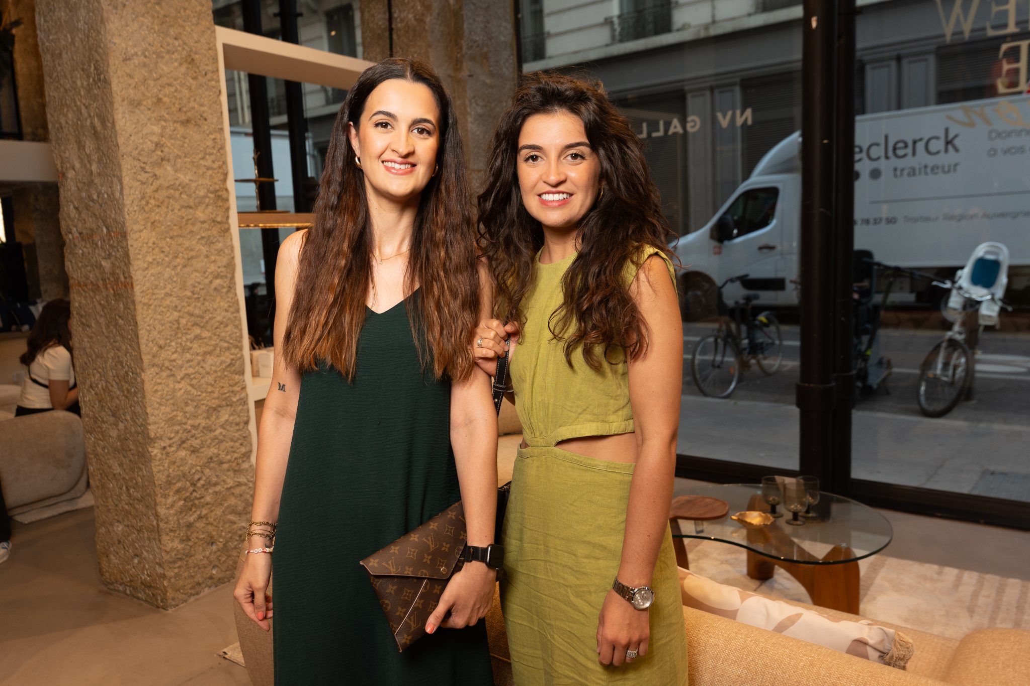  - NV GALLERY ouvre une toute nouvelle et spectaculaire boutique à Lyon