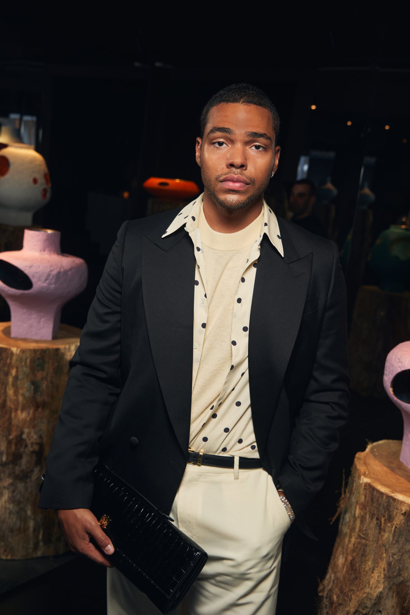  - Laffanour | Galerie Downtown accueille les vases-fleurs de Kris Van Assche