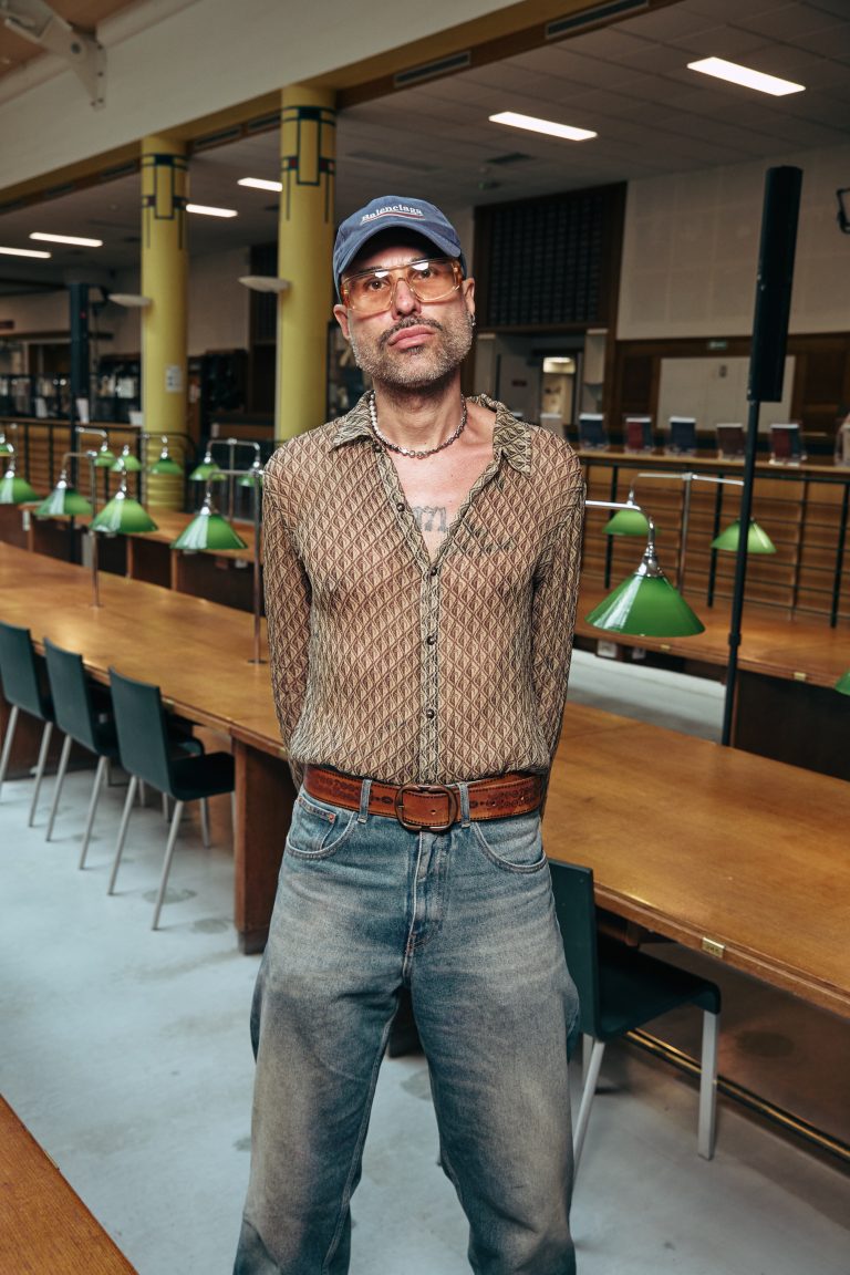  - Le rêve éveillé de Sean Suen prend place dans les allées de la bibliothèque Cujas