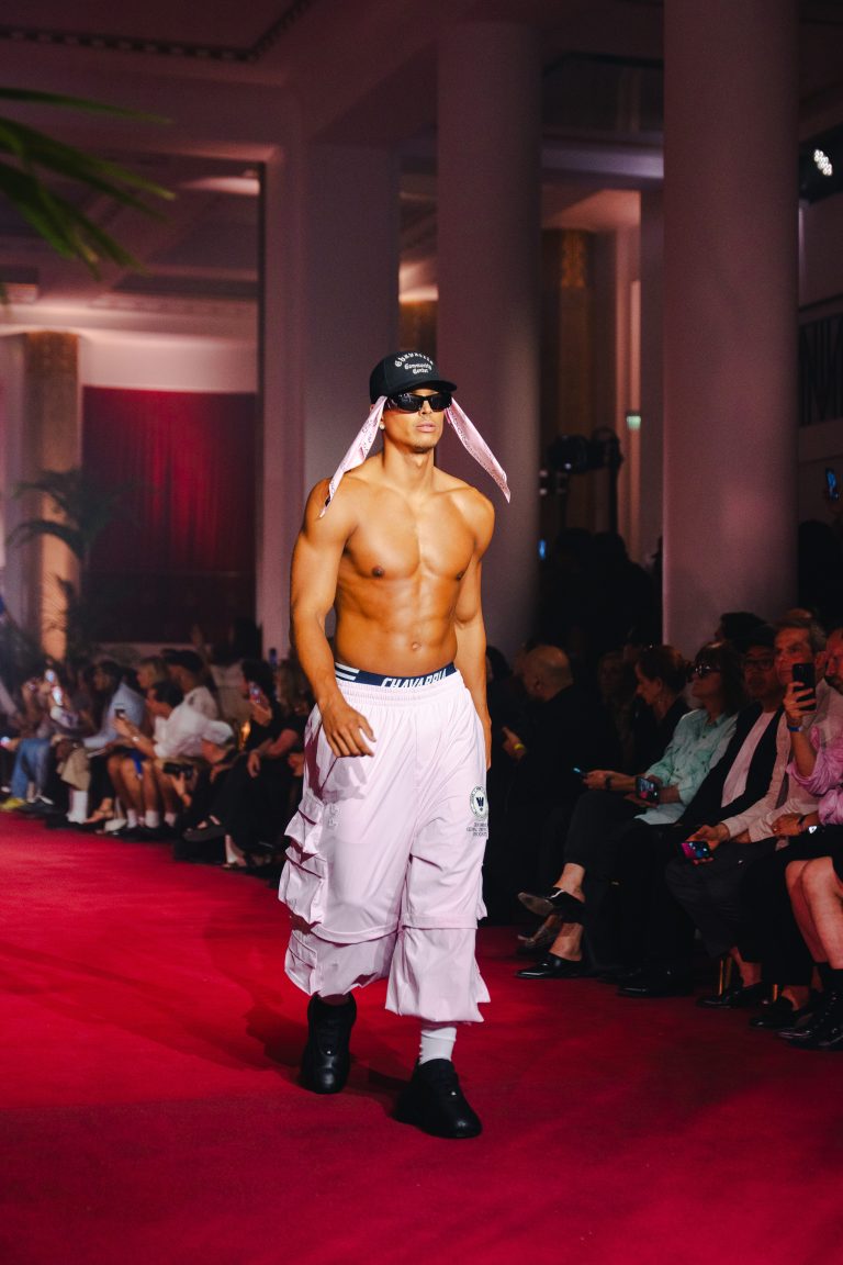 Avec Huron, Willy Chavarria redéfinit les codes de la masculinité traditionnelle