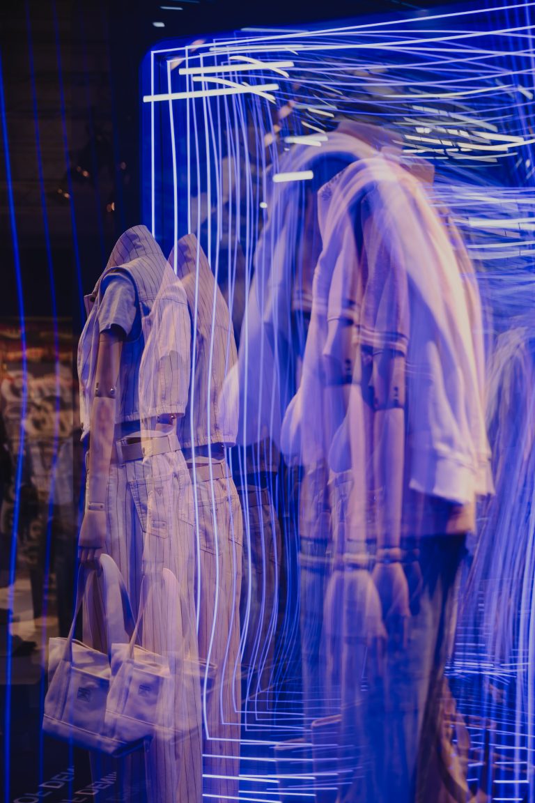 Pitti Uomo 108: stile in movimento tra visioni globali e traiettorie urbane