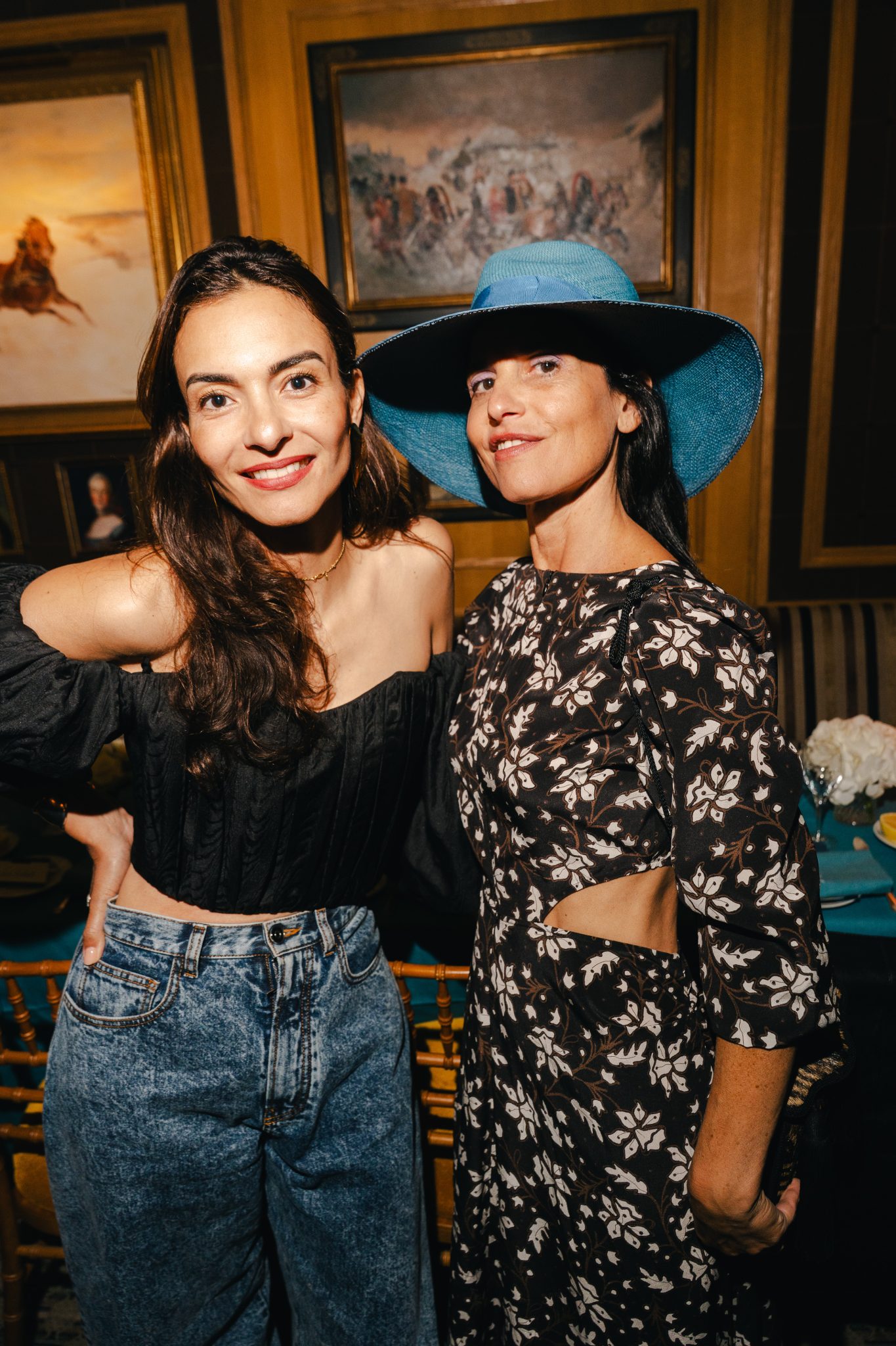  - 11 Juillet fait ses débuts à Paris pendant la Haute Couture