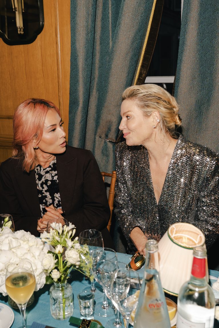  - 11 Juillet fait ses débuts à Paris pendant la Haute Couture