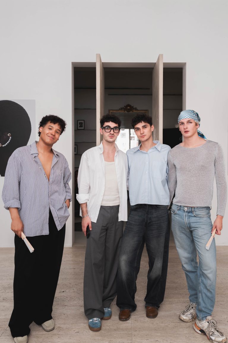  - dinh van célèbre sa collection Menottes perles à l’occasion d’une Garden Party chez Amélie Maison d’Art